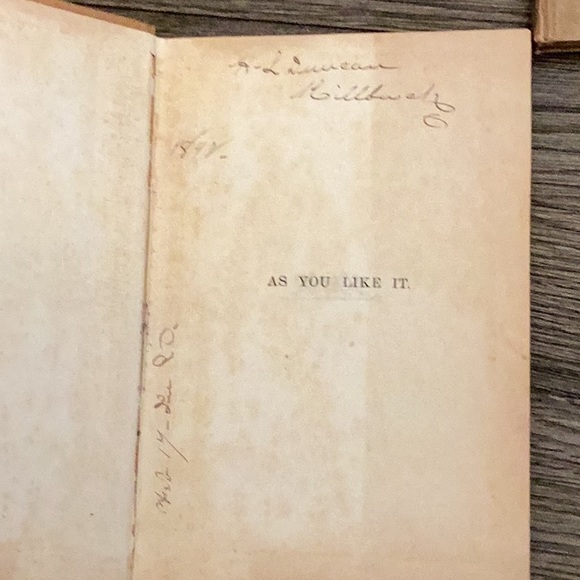 Antique books Shakespeare intro and notes by K Deighton Macmillan 1891 two books - Picture 2 of 15